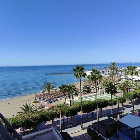 In First Line Apto 4-3 * Marbella