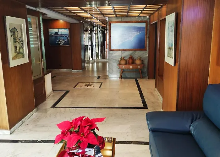 Апартаменти In First Line Apto 4-3 Марбелья