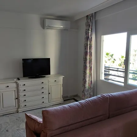 Apartamento In First Line Apto 4-3 Marbella