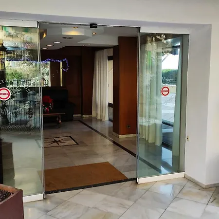 In First Line Apto 4-3 Apartamento *