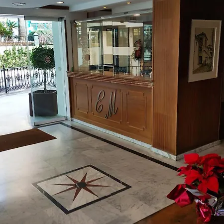 In First Line Apto 4-3 *